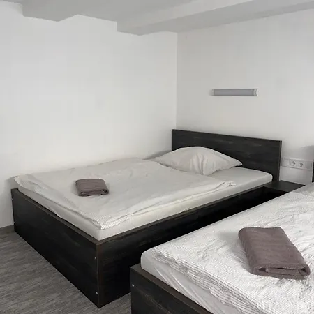 فندق مبيت وإفطار Centrum Rezidencia Pápa
