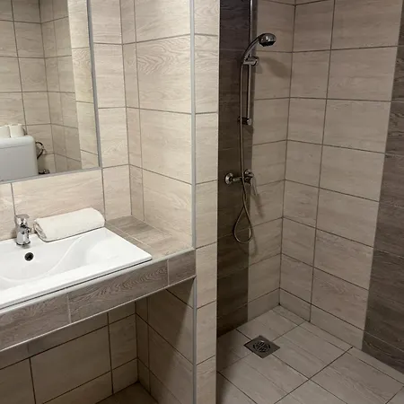 Centrum Rezidencia فندق مبيت وإفطار 3*